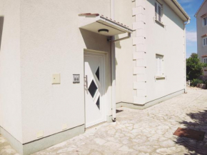 Apartments with a parking space , Krk - 19273